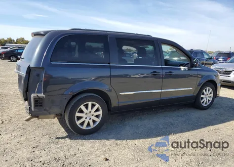 2013 Chrysler Town & Country Touring z USA, uszkodzony, nr VIN 2C4RC1BG7DR821610
